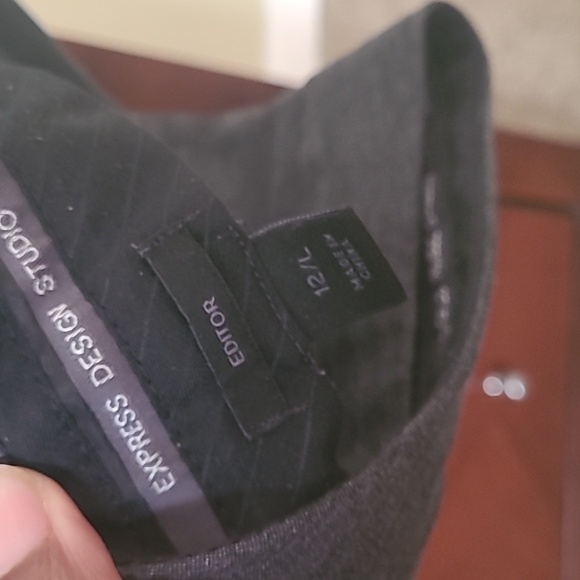 Express Design Studio Suit - Picture 7 of 7